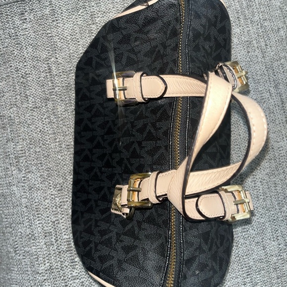 Michael Kors Black and Cream Satchel - Picture 6 of 7